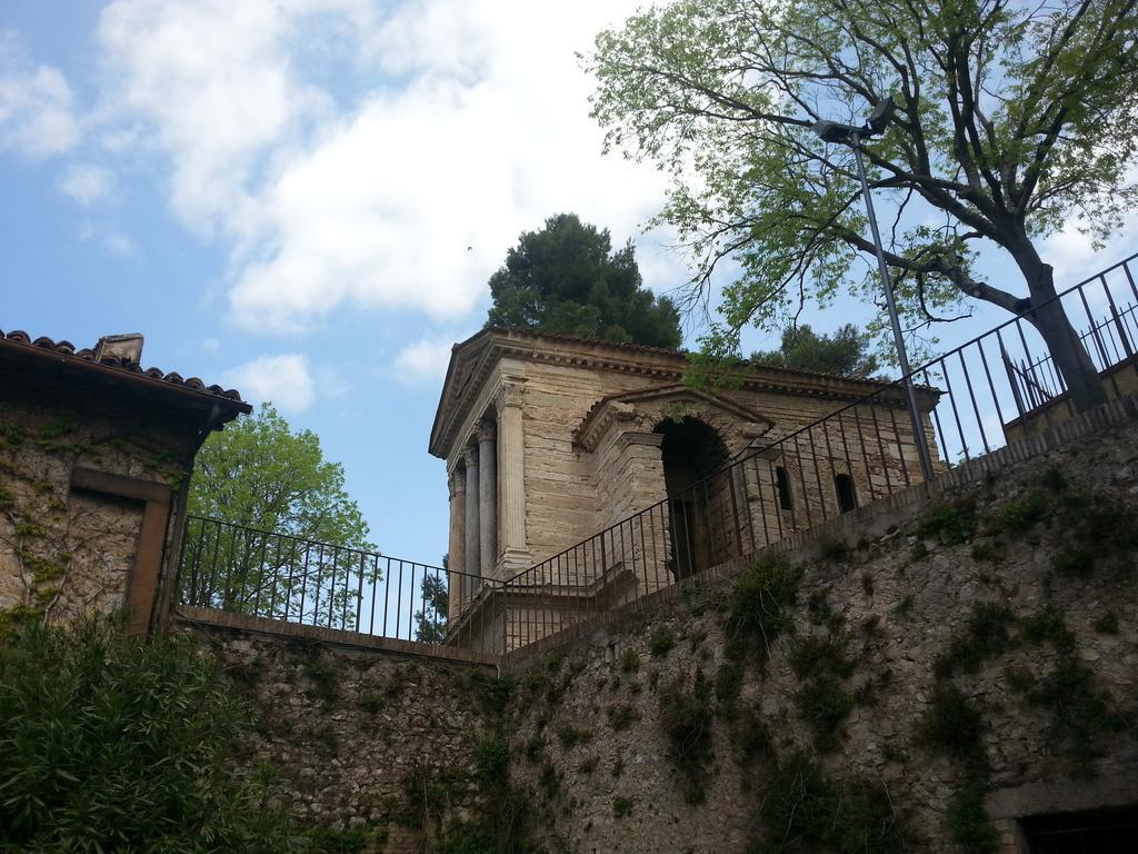 Hotel Pieve Sant'Angelo Campello sul Clitunno Exterior foto